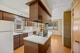14522 S Calhoun Ave, Burnham, IL 60633 - Photo 11