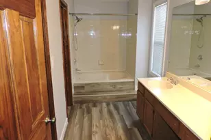 1334 Gloucester Cir, Carol Stream, IL 60188 - Photo 19