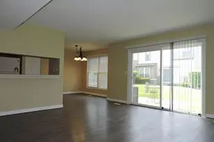 1334 Gloucester Cir, Carol Stream, IL 60188 - Photo 5