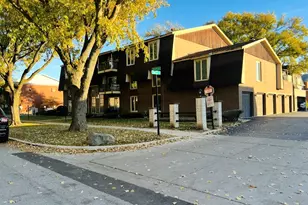 5721 W 103rd St, Oak Lawn, IL 60453 - Photo 1