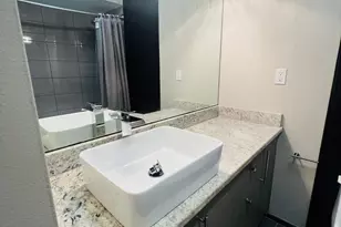5721 W 103rd St, Oak Lawn, IL 60453 - Photo 5