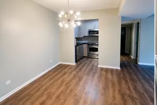 5721 W 103rd St, Oak Lawn, IL 60453 - Photo 9