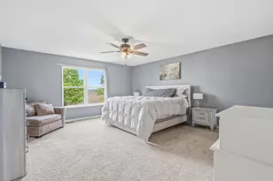 2013 Rosehall Dr, Joliet, IL 60431 - Photo 17