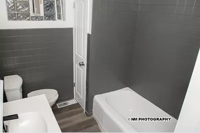 9540 S Bennett Avenue, Chicago, IL 60617 - Photo 9