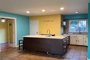 655 W Comstock Ave, Elmhurst, IL 60126 - Photo 3