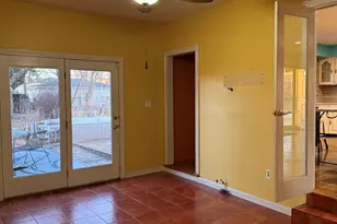 655 W Comstock Ave, Elmhurst, IL 60126 - Photo 7