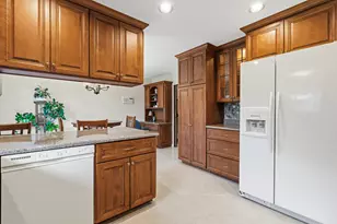 1107 Valley Ln, Lockport, IL 60441 - Photo 7