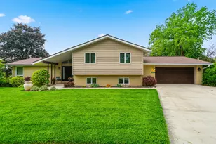 1107 Valley Ln, Lockport, IL 60441 - Photo 1