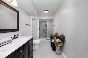 1636 Ashland Ave, Des Plaines, IL 60016 - Photo 9