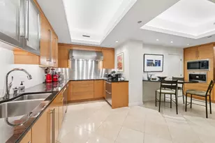 680 N Lake Shore Dr, Chicago, IL 60611 - Photo 7