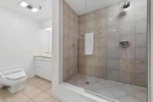 680 N Lake Shore Dr, Chicago, IL 60611 - Photo 17