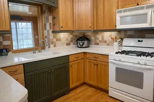 1425 Shorewood Dr, Saint Anne, IL 60964 - Photo 5