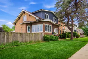 6710 Riverside Dr, Berwyn, IL 60402 - Photo 3