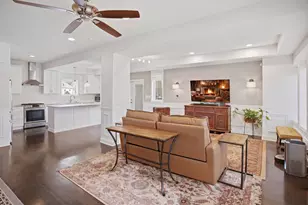6710 Riverside Dr, Berwyn, IL 60402 - Photo 5