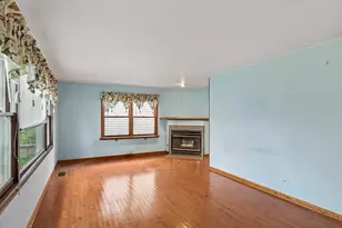 146 S Archer Ave, Mundelein, IL 60060 - Photo 3