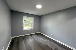 200 Lee Ln, Bolingbrook, IL 60440 - Photo 23