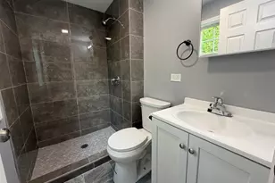 200 Lee Ln, Bolingbrook, IL 60440 - Photo 17