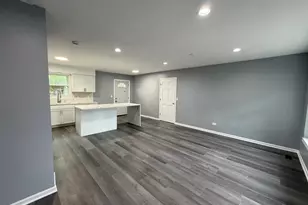 200 Lee Ln, Bolingbrook, IL 60440 - Photo 5