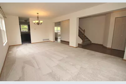 10 Beaver Creek Court, Bolingbrook, IL 60490 - Photo 5