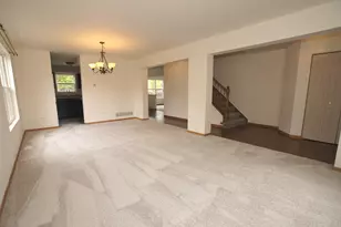 10 Beaver Creek Ct, Bolingbrook, IL 60490 - Photo 5