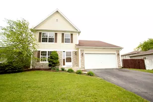 10 Beaver Creek Ct, Bolingbrook, IL 60490 - Photo 1