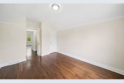 9206 S Anthony Avenue, Chicago, IL 60617 - Photo 5