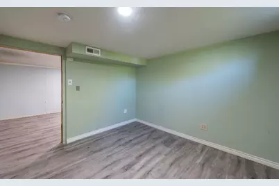 2123 N McAree Road, Waukegan, IL 60087 - Photo 21