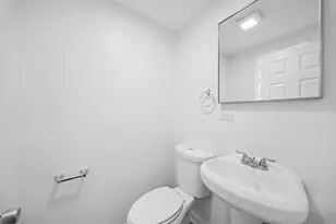 8906 S Crandon Ave, Chicago, IL 60617 - Photo 11