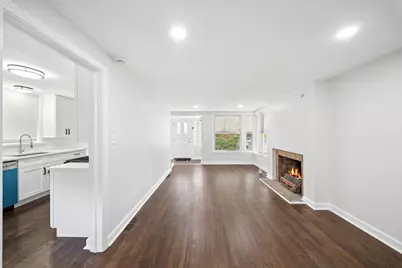 8906 S Crandon Avenue, Chicago, IL 60617 - Photo 3