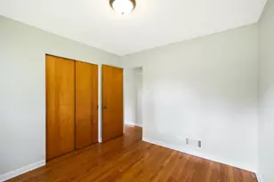 1615 E Evergreen St, Wheaton, IL 60187 - Photo 17
