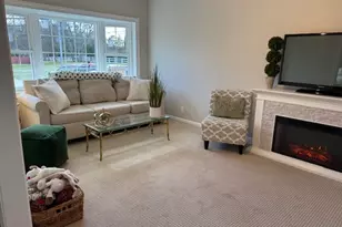 22 Audrey Ln, Mount Prospect, IL 60056 - Photo 9