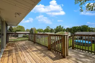 2541 75th St, Woodridge, IL 60517 - Photo 13