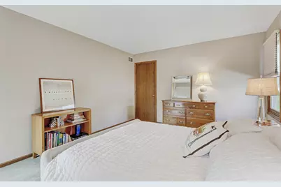 4261 Oak Knoll Lane, Hoffman Estates, IL 60192 - Photo 29
