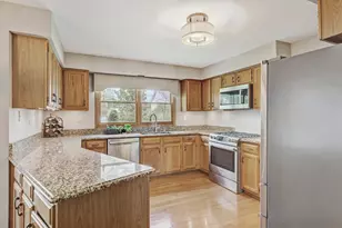 4261 Oak Knoll Ln, Hoffman Estates, IL 60192 - Photo 15