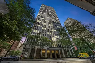 260 E Chestnut St, Chicago, IL 60611 - Photo 21