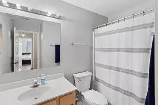 8 Tyler Ct, Streamwood, IL 60107 - Photo 7