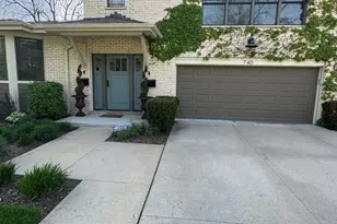740 Chestnut St, Deerfield, IL 60015 - Photo 1