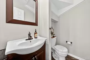 2777 Colonial Dr, Elgin, IL 60124 - Photo 23