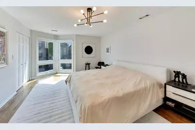 1301 N Bosworth Avenue, Chicago, IL 60642 - Photo 13