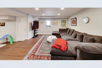 1301 N Bosworth Avenue, Chicago, IL 60642 - Photo 25