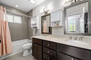 1742 N Bissell St, Chicago, IL 60614 - Photo 15
