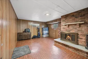 285 Des Plaines Ave, Riverside, IL 60546 - Photo 15