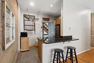 1236 W Carmen Ave, Chicago, IL 60640 - Photo 9