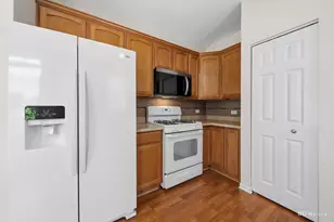 8222 Tremont Ln, Joliet, IL 60431 - Photo 7