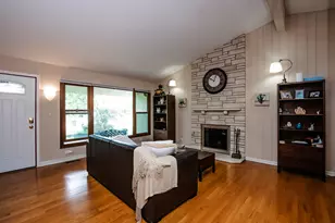 9S771 Brookbank Rd, Willowbrook, IL 60527 - Photo 7