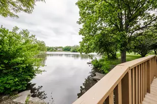 9S771 Brookbank Rd, Willowbrook, IL 60527 - Photo 5