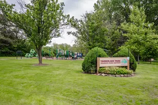 9S771 Brookbank Rd, Willowbrook, IL 60527 - Photo 3