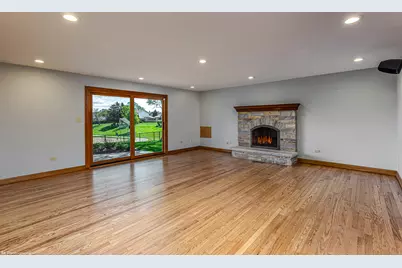 6645 Wedgewood Lane, Willowbrook, IL 60527 - Photo 13