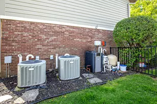 6645 Wedgewood Ln, Willowbrook, IL 60527 - Photo 31