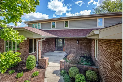 6645 Wedgewood Lane, Willowbrook, IL 60527 - Photo 3